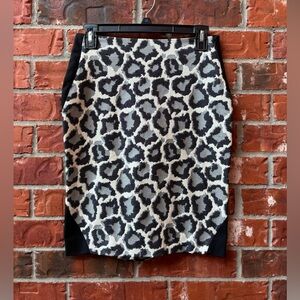DVF Diane Von Furstenberg 0 Emma Black Animal Print Pencil Career Skirt